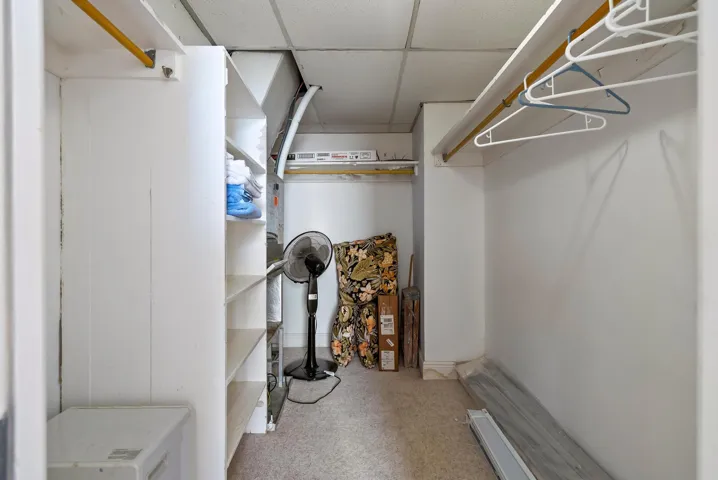2nd Bedroom Walk- in Closet