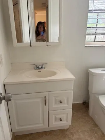 2nd bathroom 2