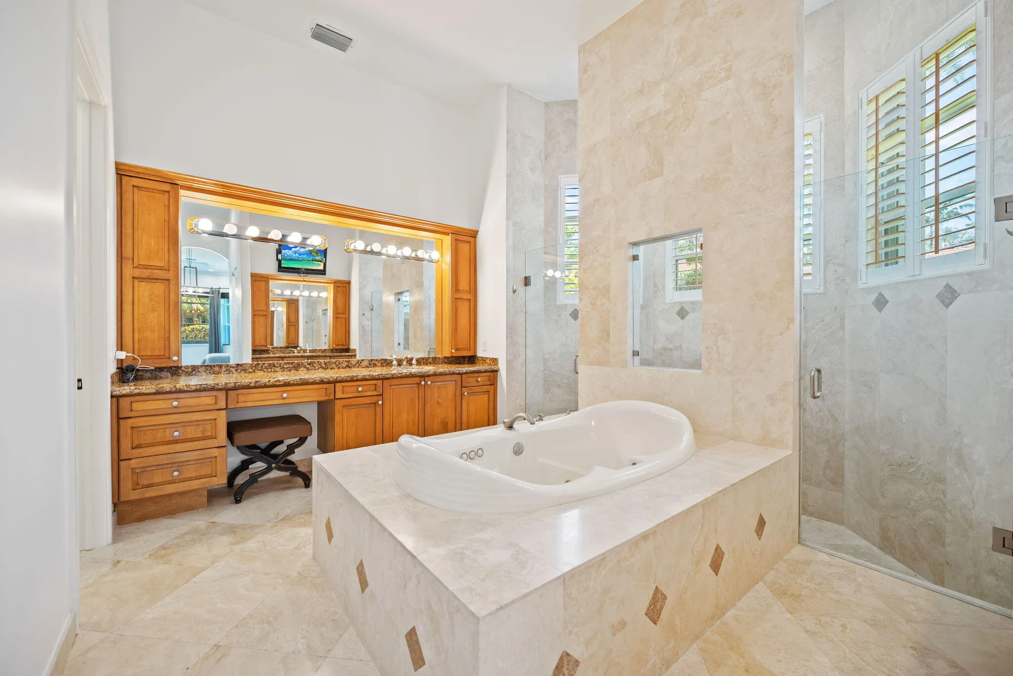 19-web-or-mls-11371-nw-6th-st