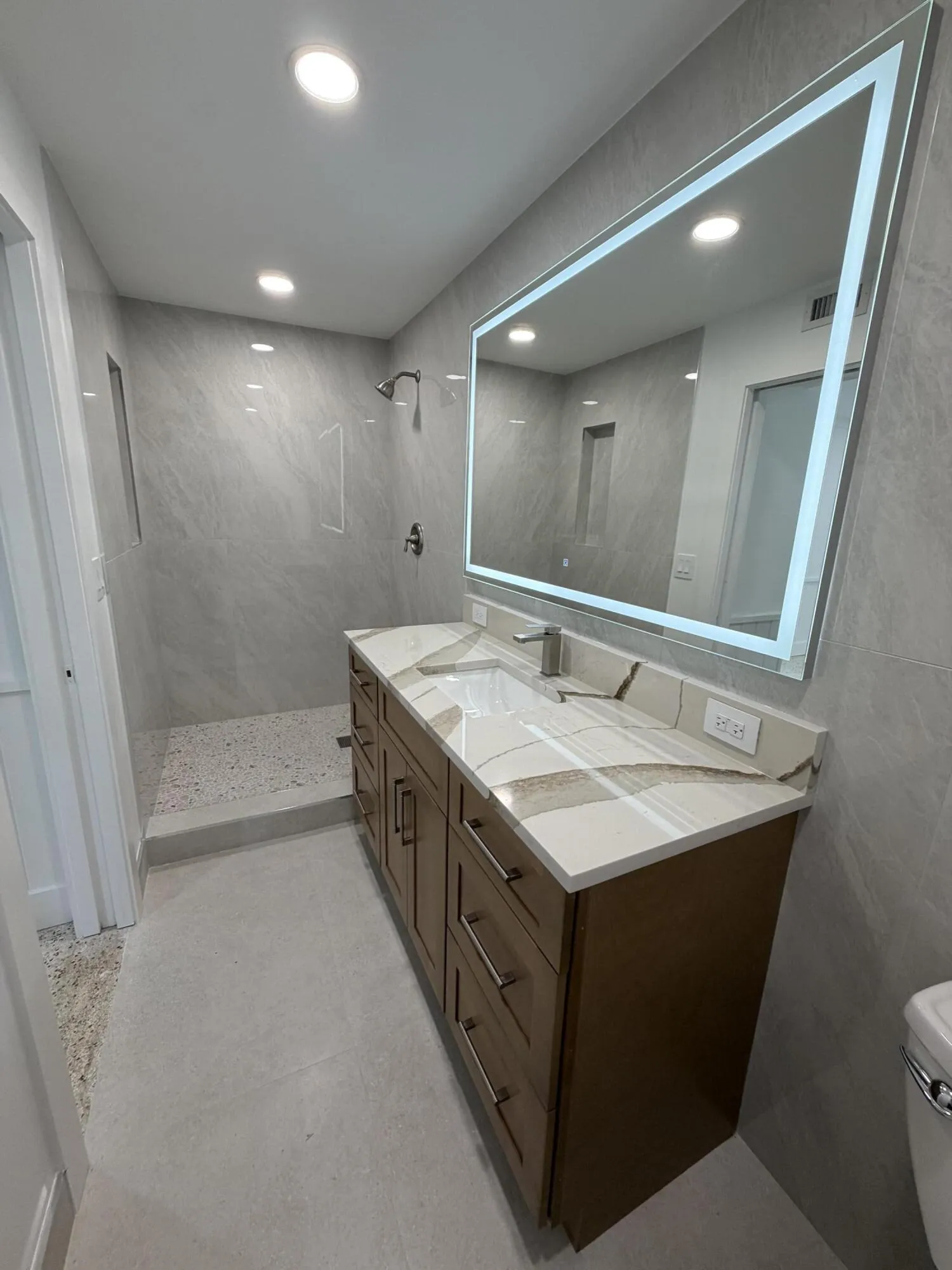 Primary Suite Bathroom