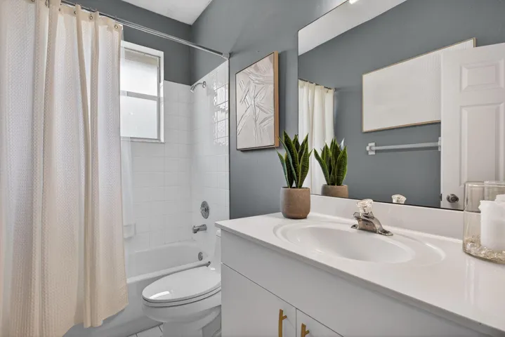 40-web-or-mls-7235-7863