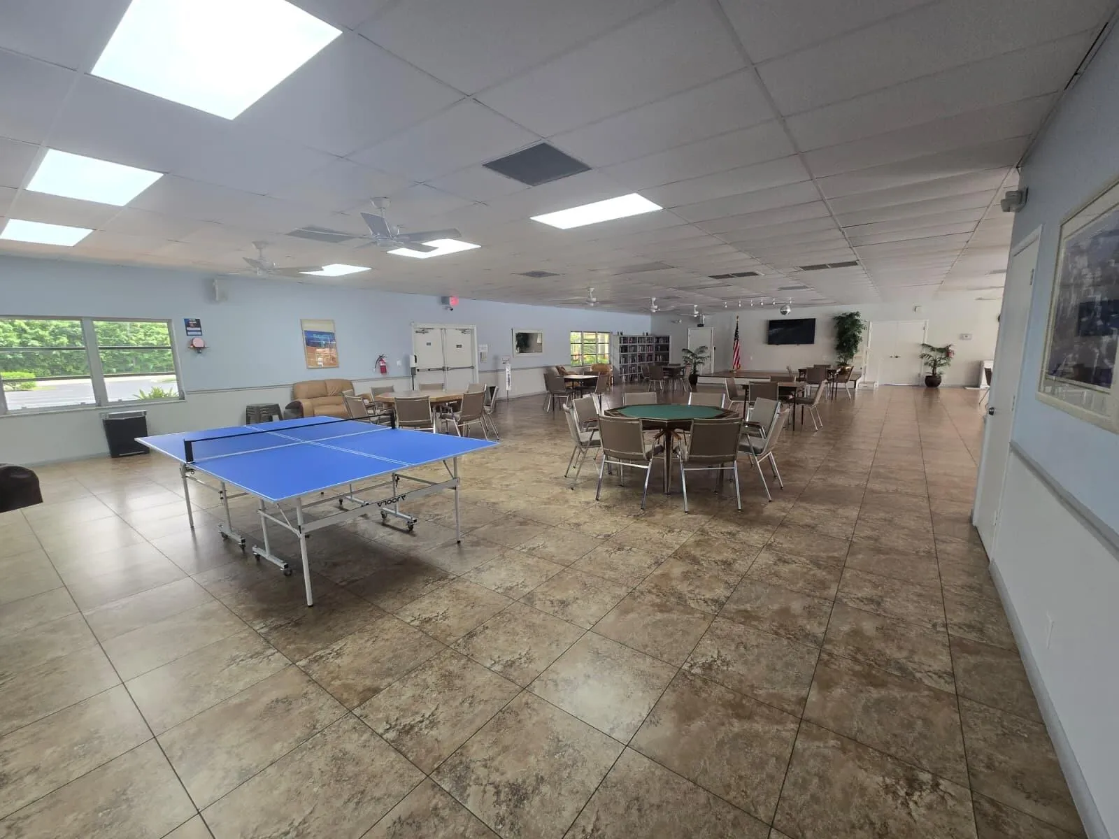 club house 2