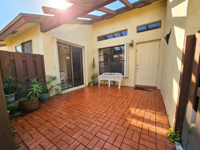 entrance2