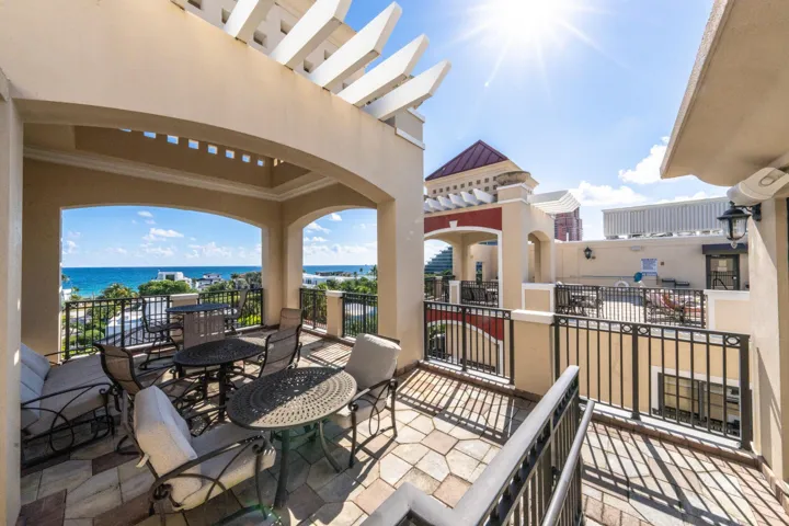 2509 N Ocean Blvd Apt 676 Fort-print-035