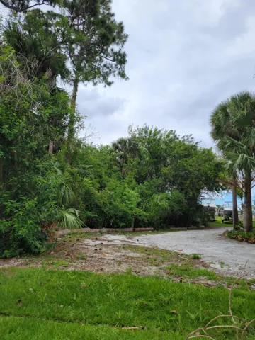 Right Side of Lot