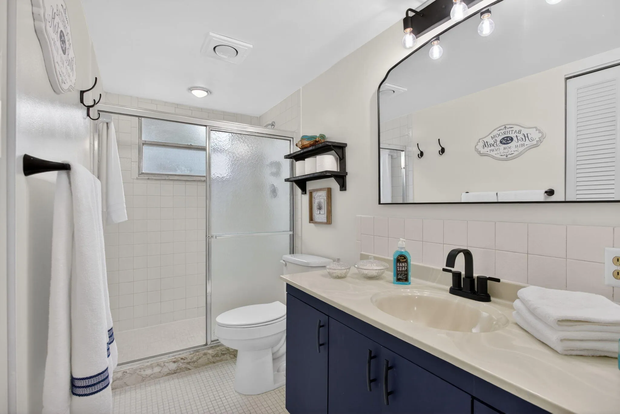 GUEST BATHROOM SHOWER