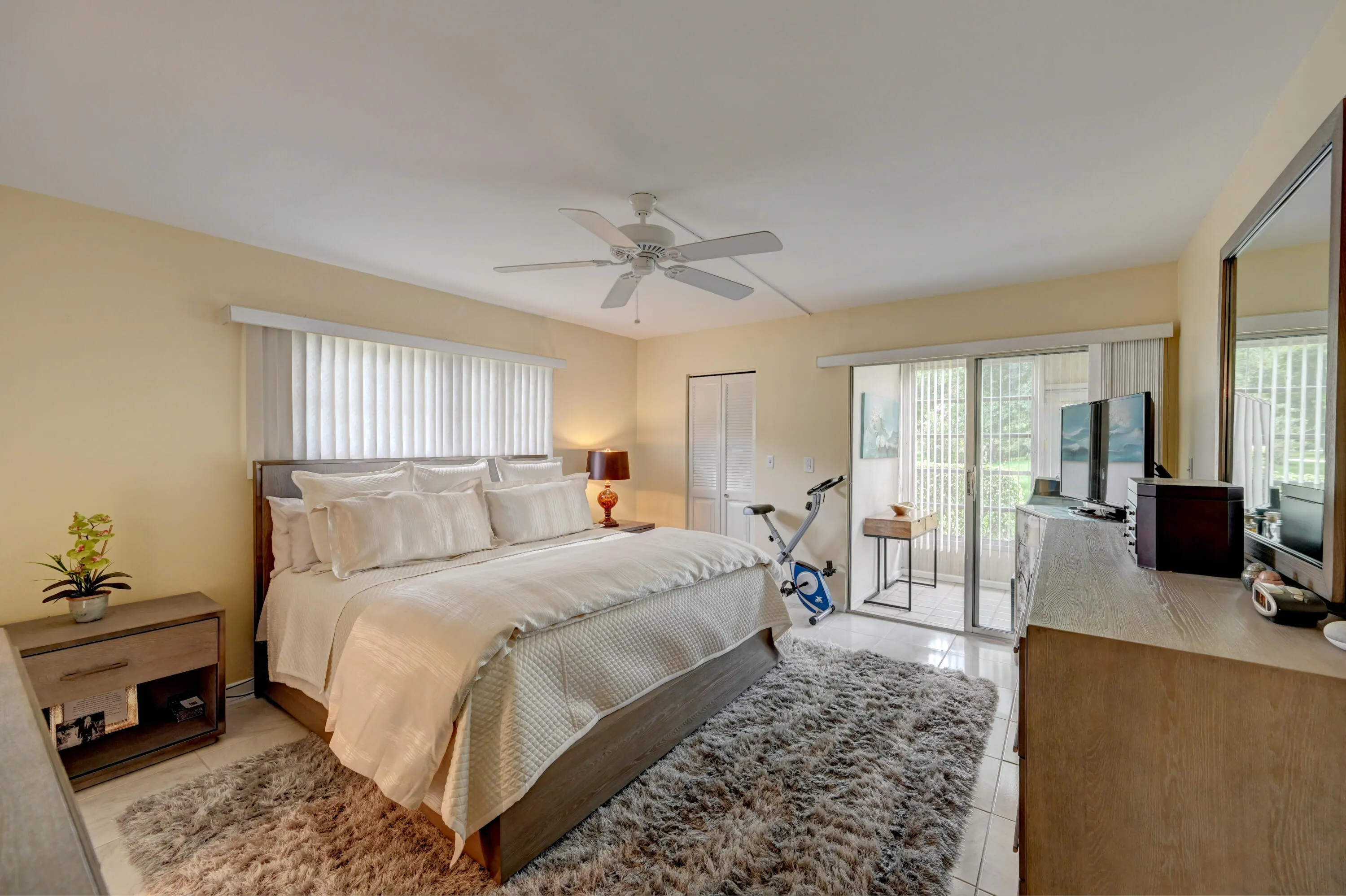 FLORIDA ROOM