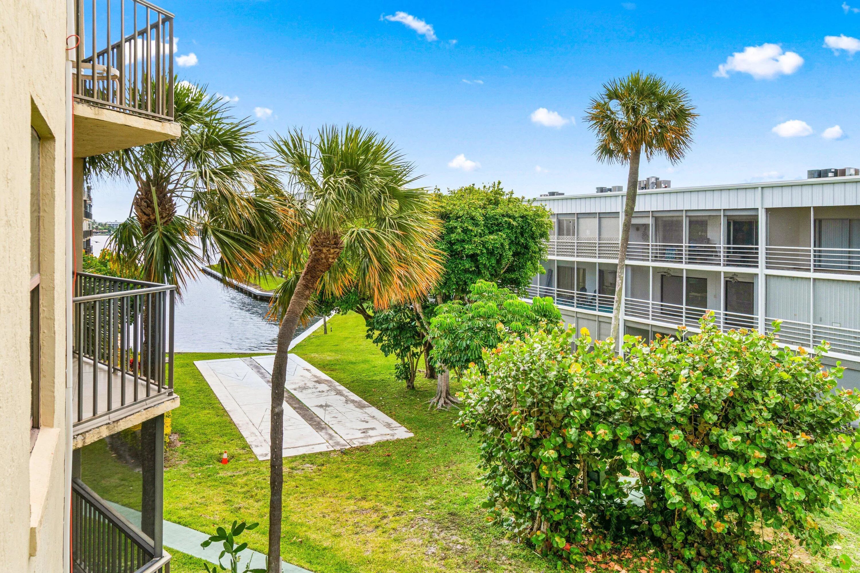 029-890NorthFederalHighway-311-LakeWorth