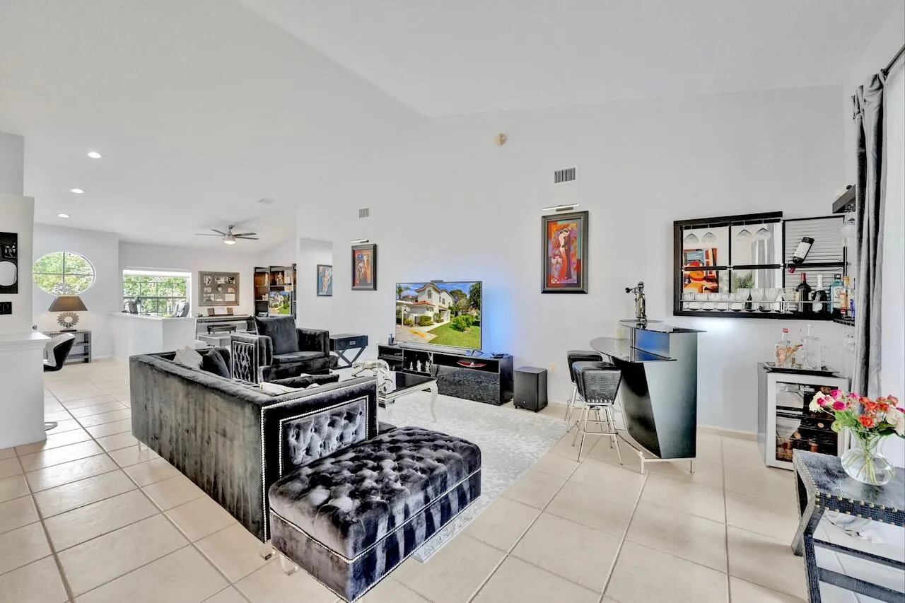 7669 Springwater - 28