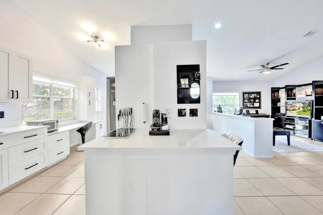 7669 Springwater - 32