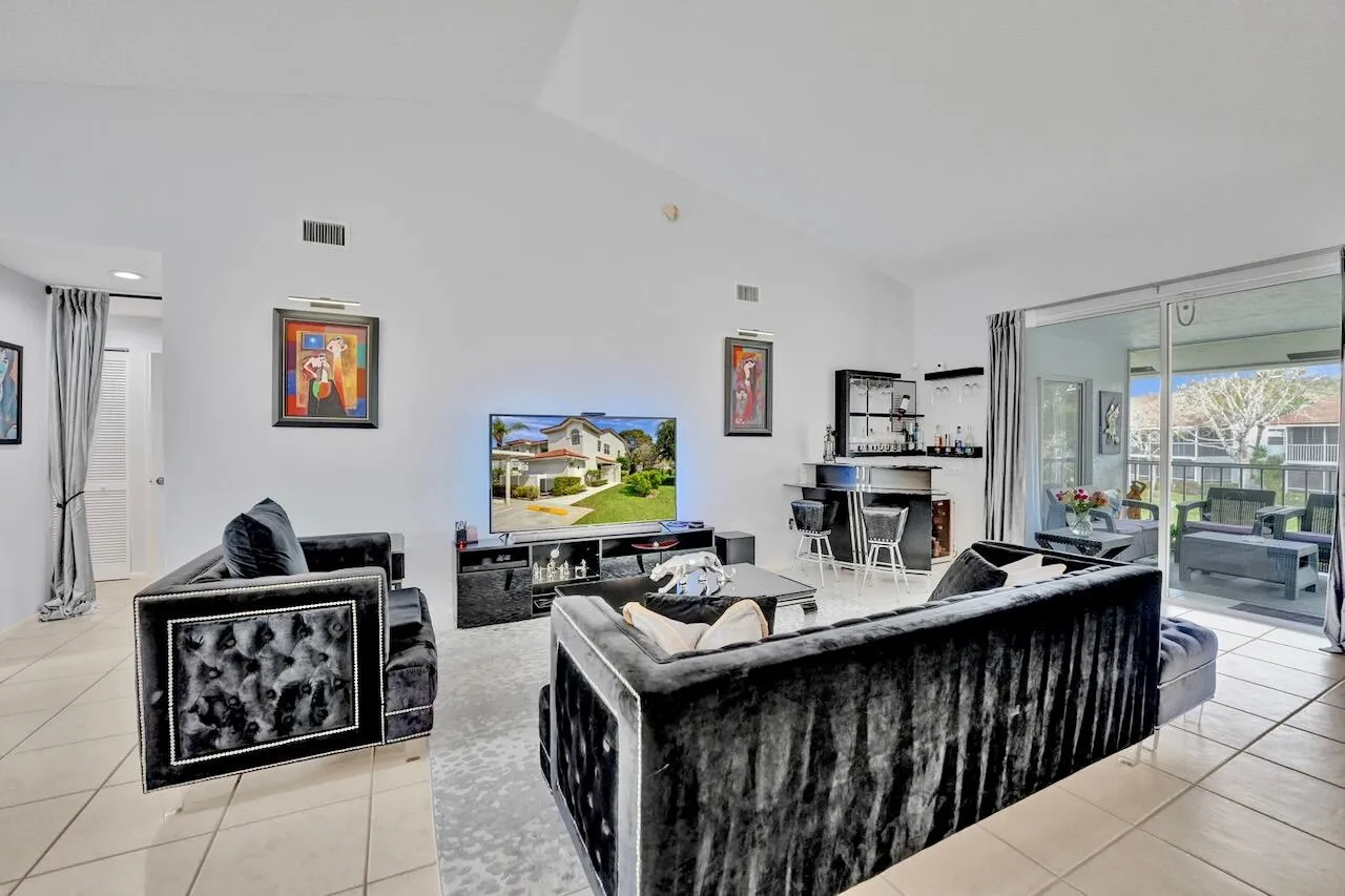 7669 Springwater - 22