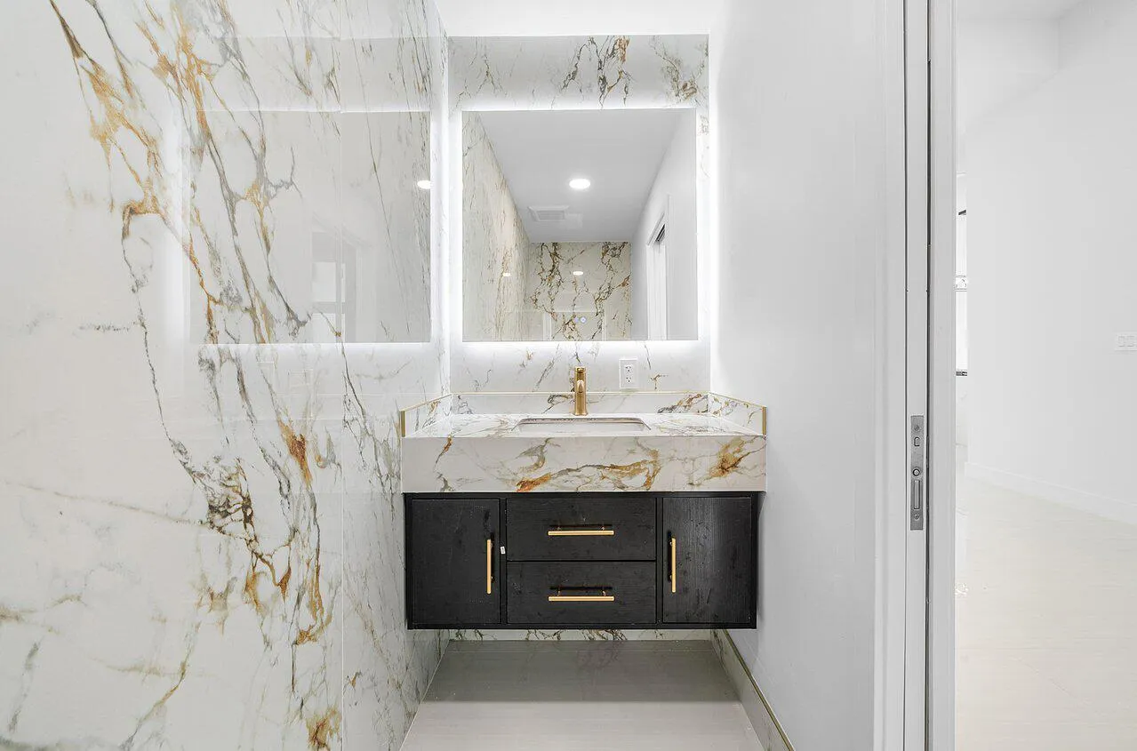 035-4887BocaireBoulevard