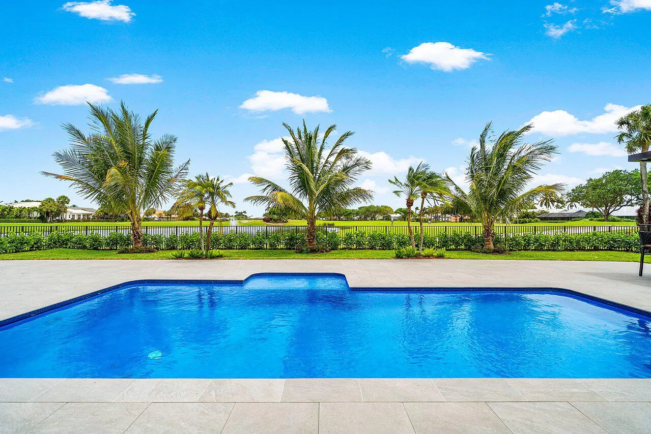 045-4887BocaireBoulevard