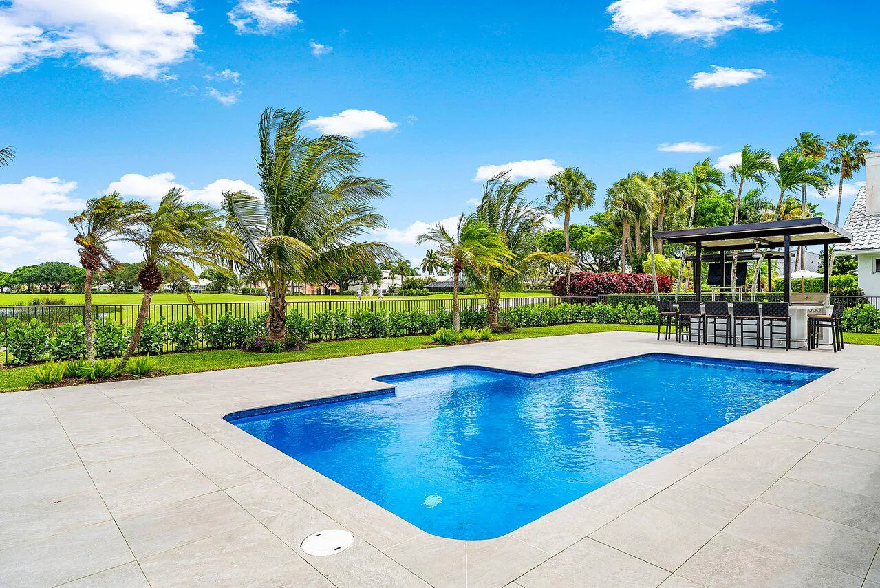 046-4887BocaireBoulevard