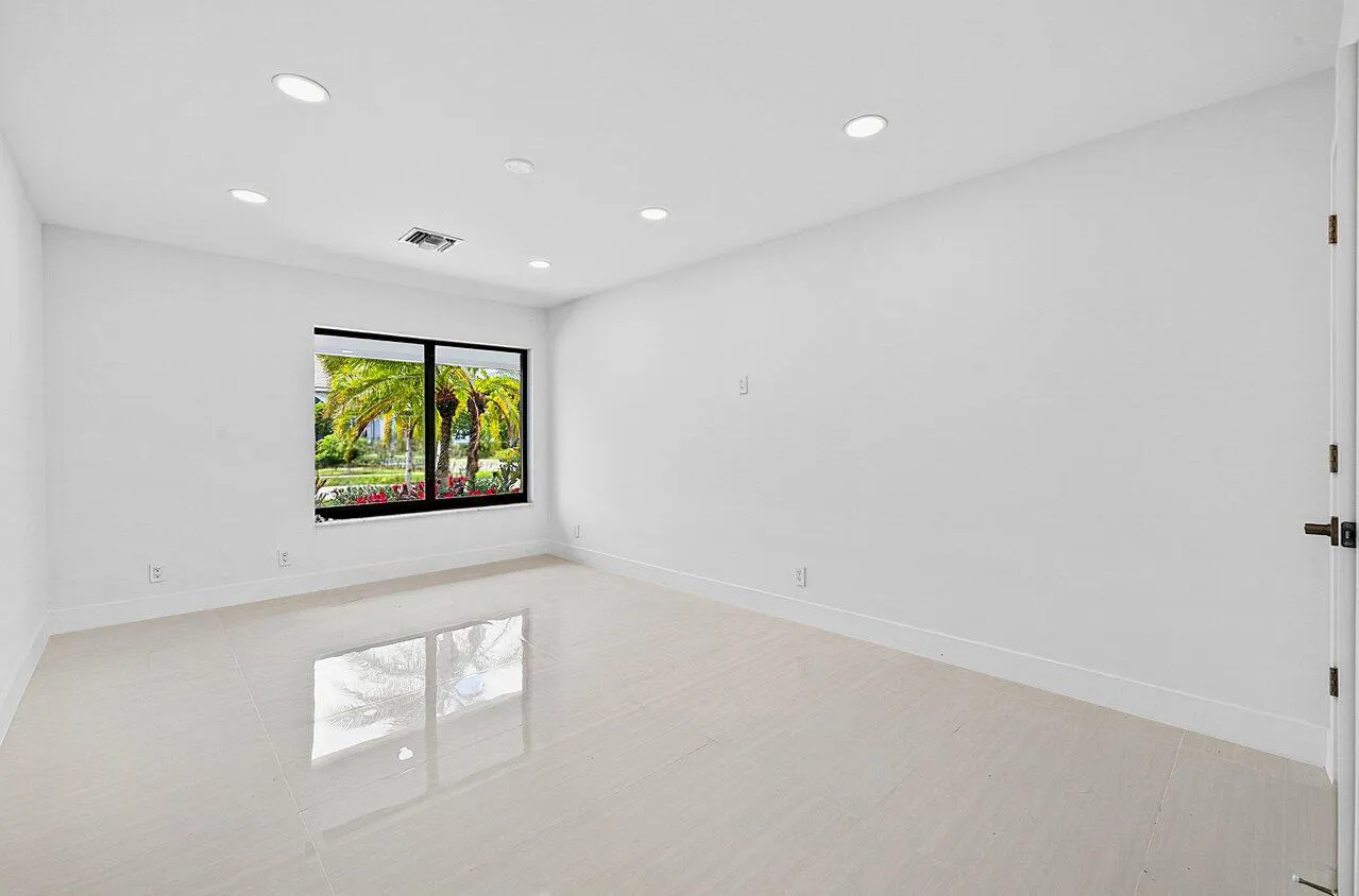 022-4887BocaireBoulevard
