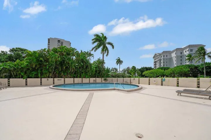 Pool 1