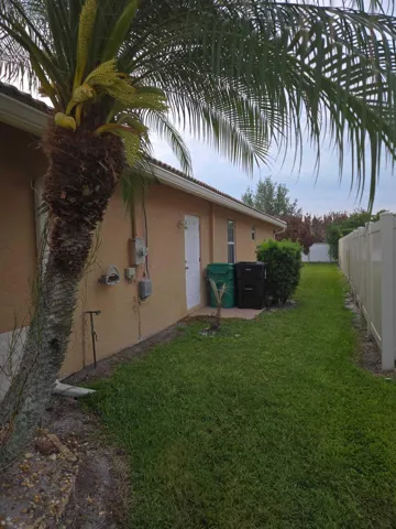 Yard_S
