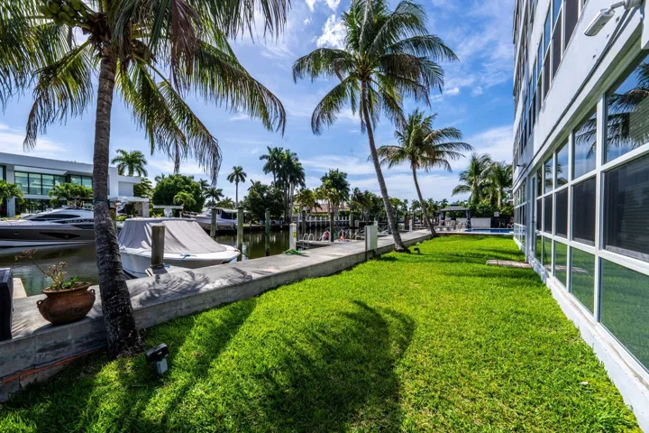 40 Isle of Venice Dr Fort-large-019-030-