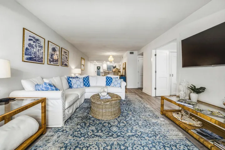 40 Isle of Venice Dr Fort-large-034-013-
