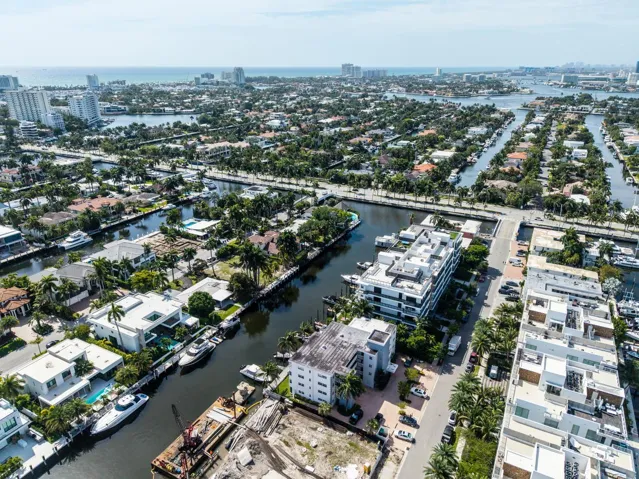 40 Isle of Venice Dr Fort-large-009-032-