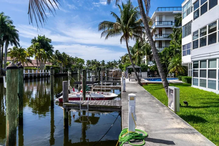 40 Isle of Venice Dr Fort-large-018-027-