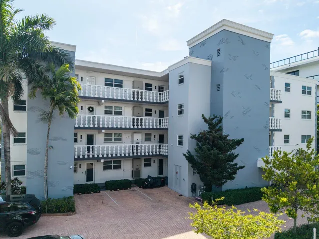 40 Isle of Venice Dr Fort-large-001-001-