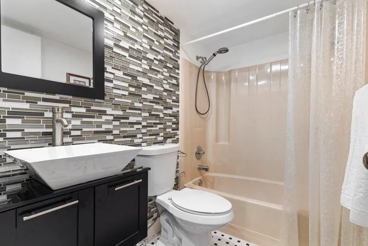 021-5200EastClubCircle-106-BocaRaton-FL-