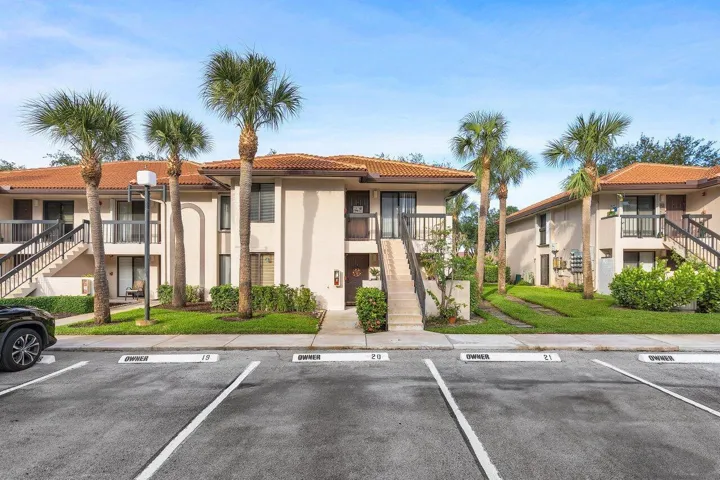 001-5200EastClubCircle-106-BocaRaton-FL-