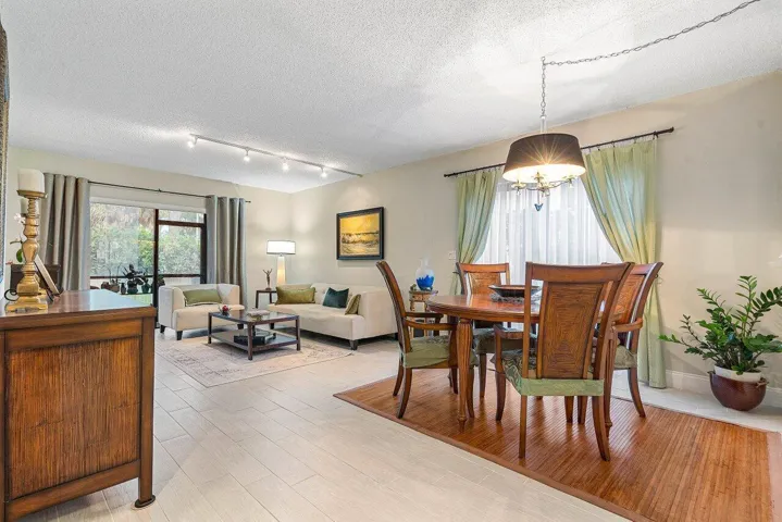 013-5200EastClubCircle-106-BocaRaton-FL-