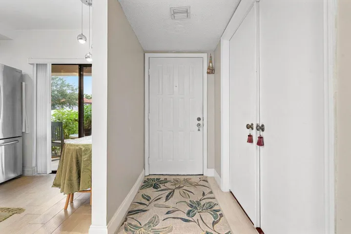 007-5200EastClubCircle-106-BocaRaton-FL-