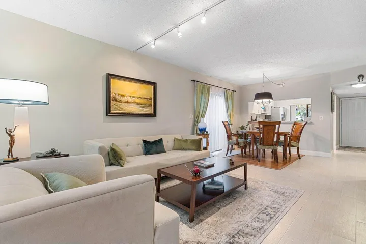 019-5200EastClubCircle-106-BocaRaton-FL-