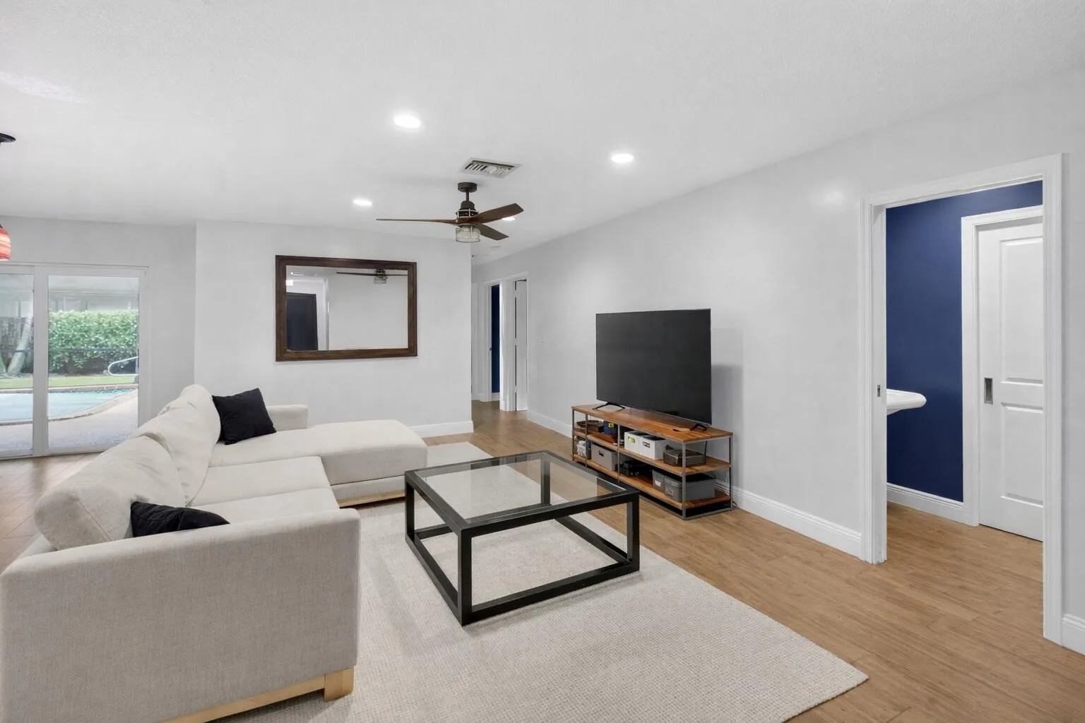 07_Family Room