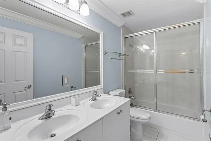 upstairs full bath