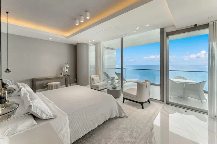 16_10201 Collins Ave_1oakstudio_22