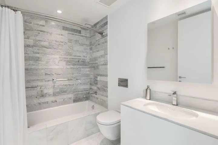 39_10201 Collins Ave_1oakstudio_33