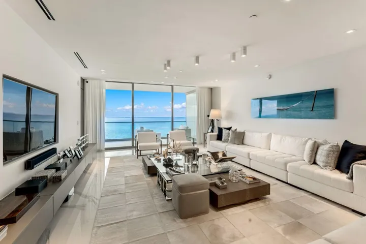 03_10201 Collins Ave_1oakstudio_04