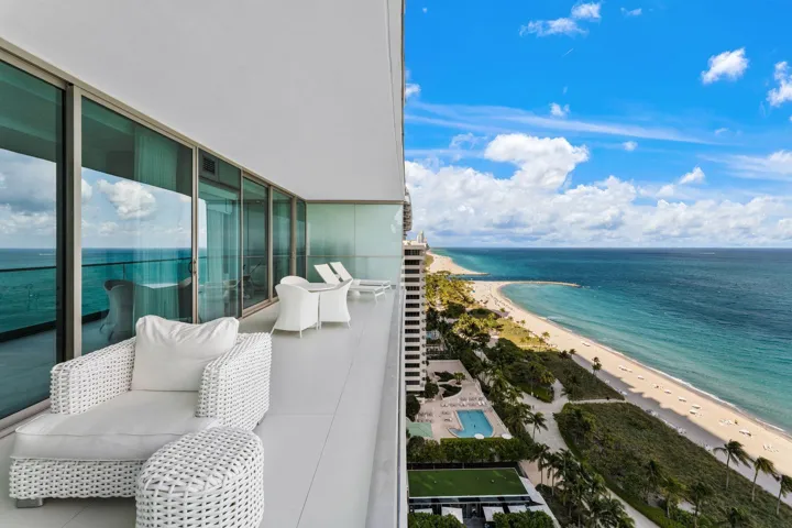 12_10201 Collins Ave_1oakstudio_40