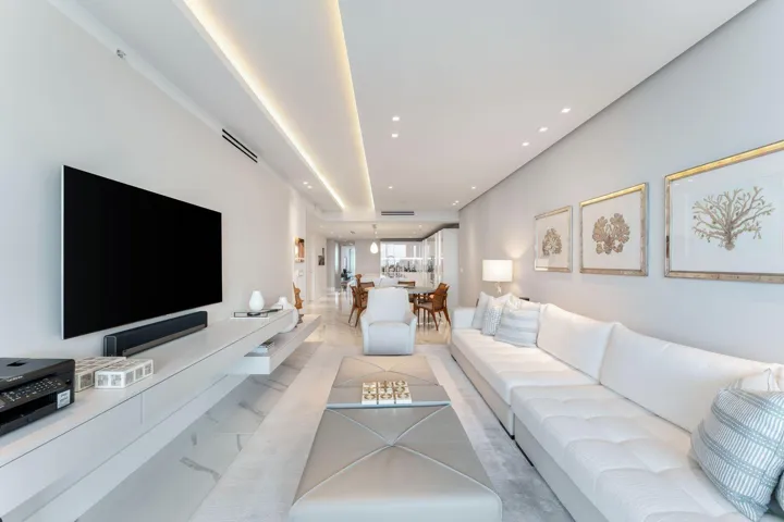 28_10201 Collins Ave_1oakstudio_18