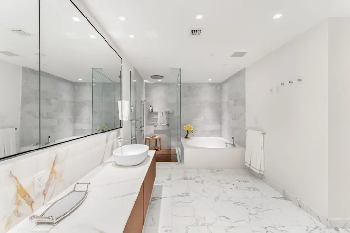21_10201 Collins Ave_1oakstudio_26