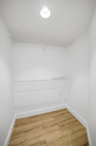 Bedroom1-Closet-B