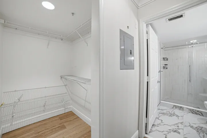 Bedroom2-Closet