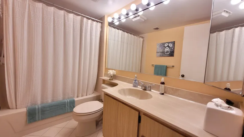 2nd Bathroom