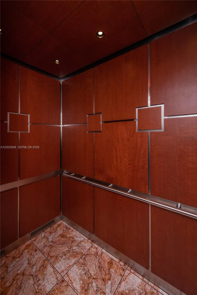 ELEVATOR