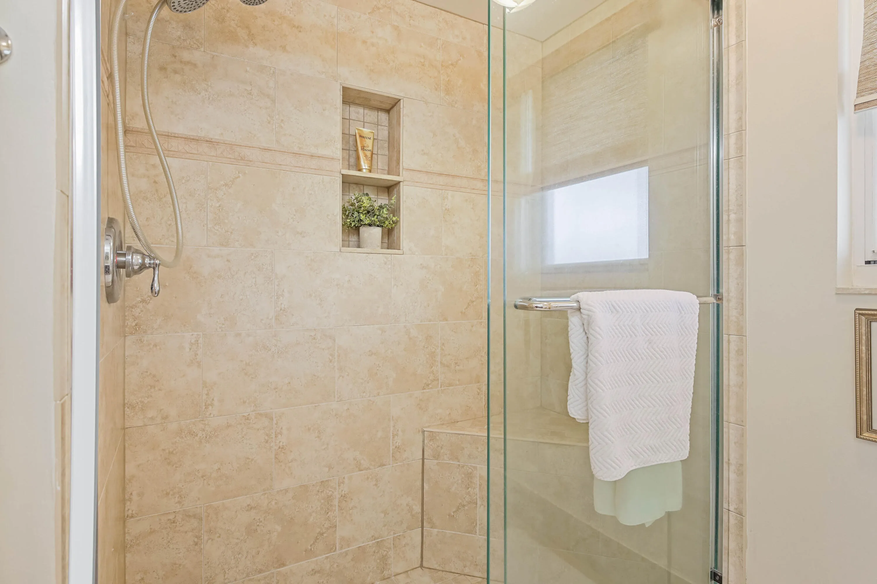 WALK-IN SHOWER