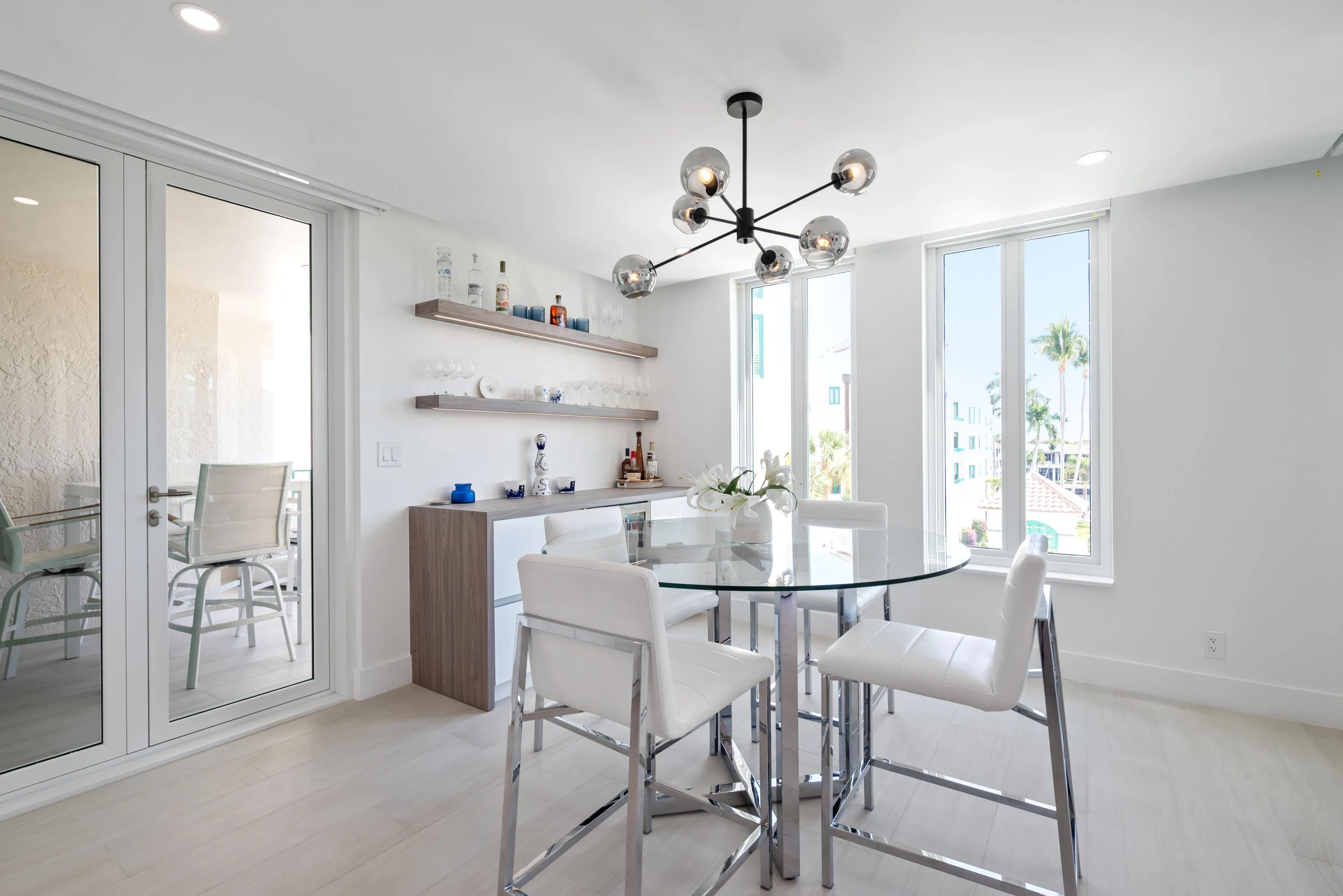 Eat In Kitchen