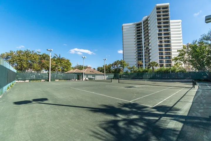 TENNIS