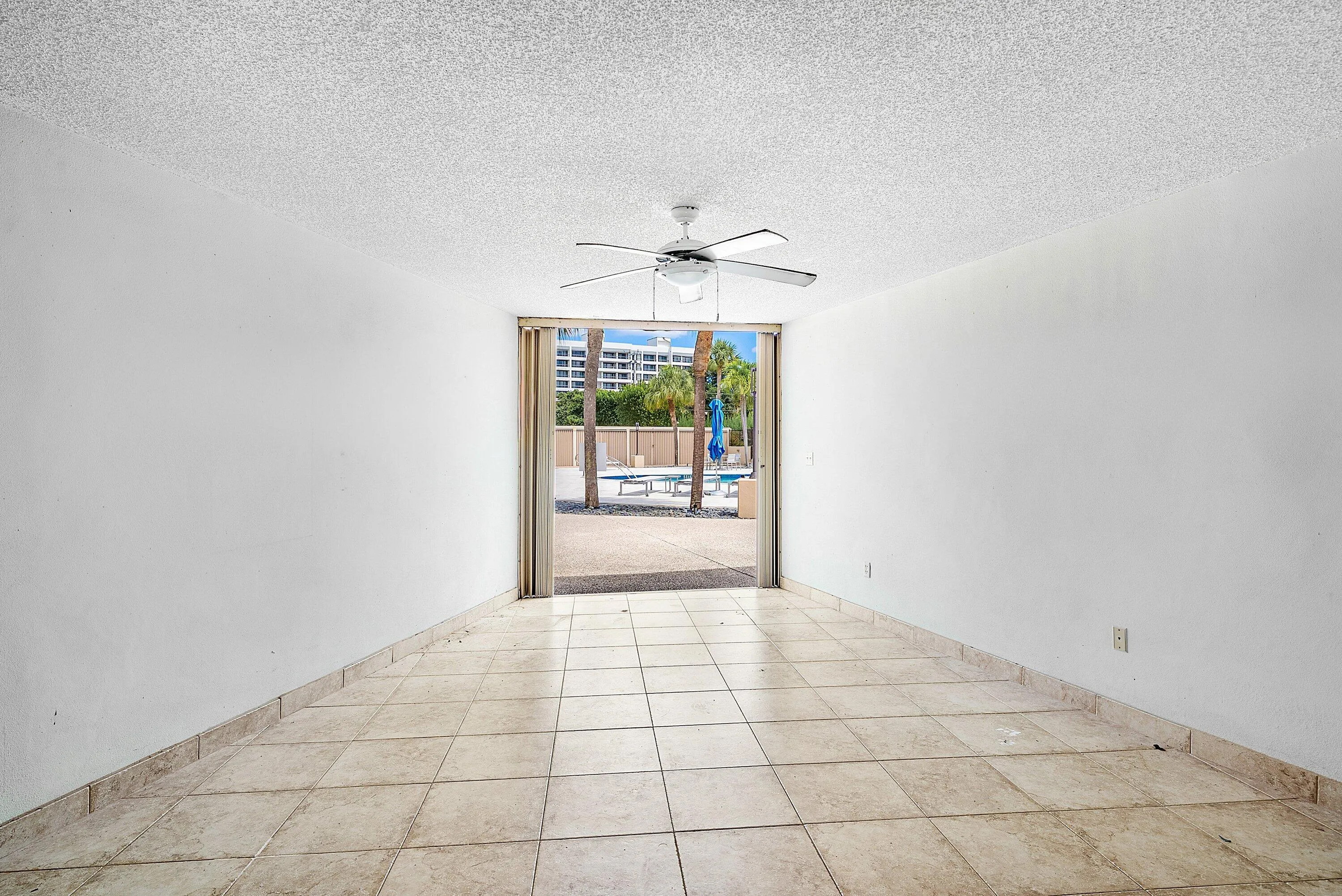 032-1401SouthOceanBoulevard-105-BocaRato