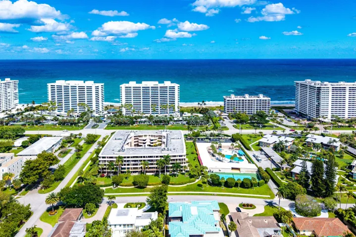 042-1401SouthOceanBoulevard-105-BocaRato