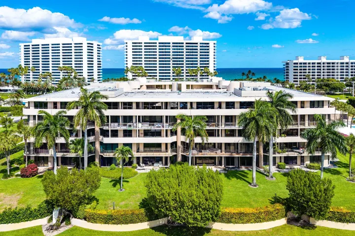 043-1401SouthOceanBoulevard-105-BocaRato