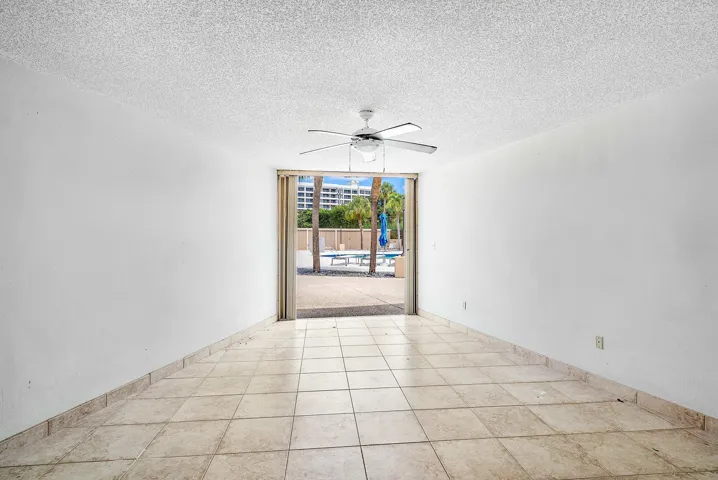 032-1401SouthOceanBoulevard-105-BocaRato